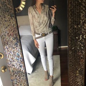 Neutral patterned top